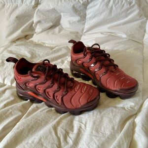 NIKE Air VaporMax Plus Burnt Orange AO4550-201 Women’s Size 6.5